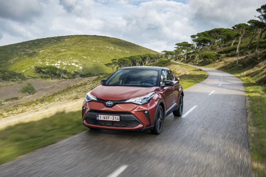  Toyota C-HR Hybrid 2019 года  (WW) (фото 79 из 174)